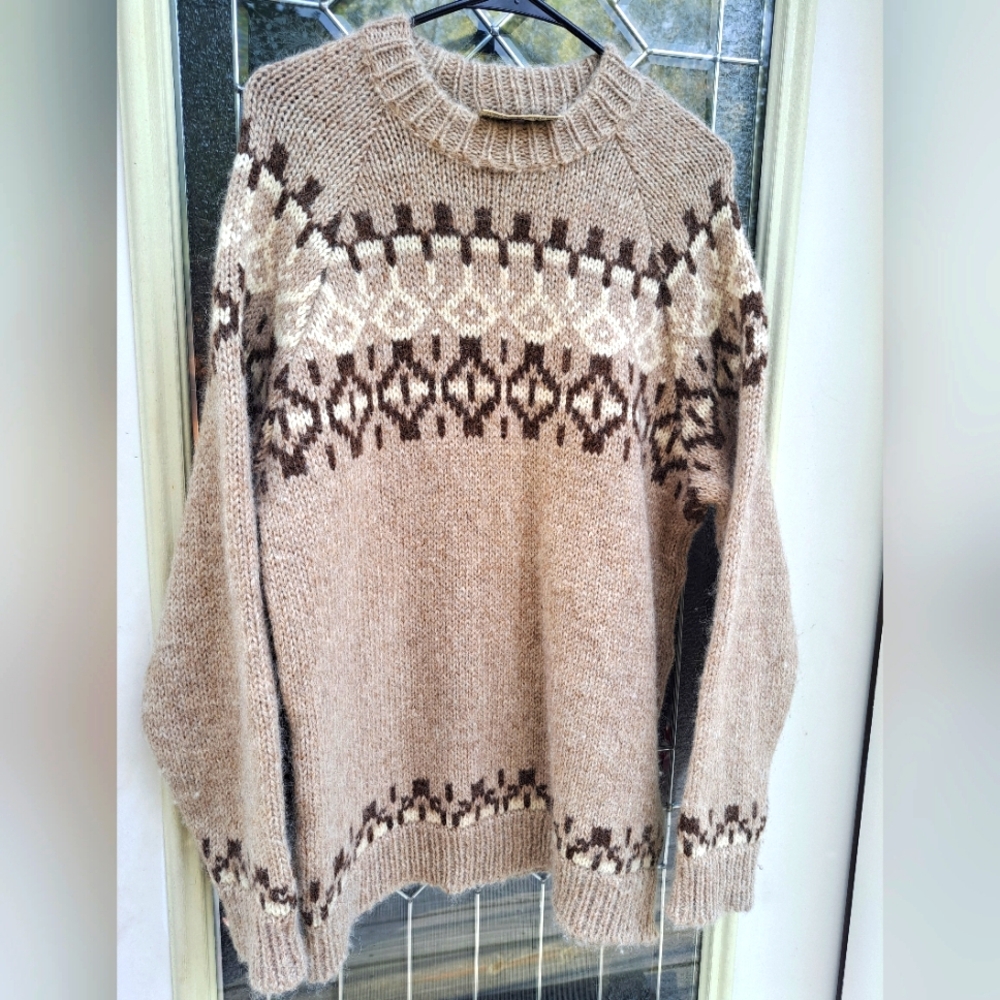 Samband of Iceland Vintage High Crewneck 100% Wool Cozy Sweater Size LX